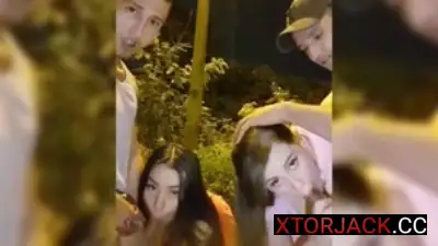 Foursome Chupaan ng Magkakaklase sa may Kalsada