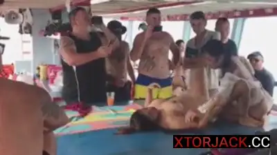 Mga Foreigner pinagpyestahan ang dalawang tibong pinay sa barko