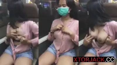 Utos ni boss pakita ko ang boobs ko sa kanya habang nasa byahe