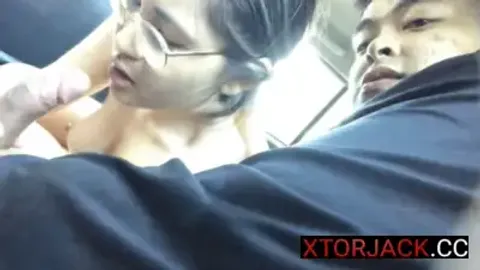 Dalawang Maharot sa Loob ng Tsikot